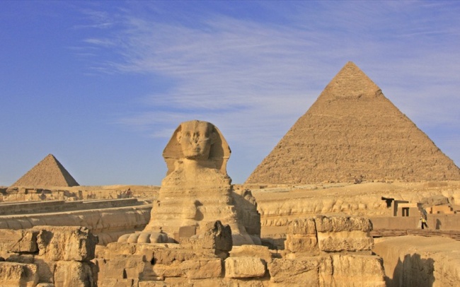 Kim Tự Tháp Giza: Kỳ Quan Cổ Đại Của Nhân Loại